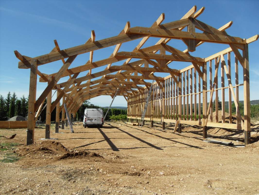 charpente bois hangar